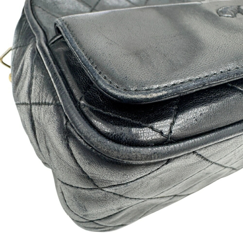 CHANEL Black Lambskin Leather Shoulder Bag - Picture 6 of 16